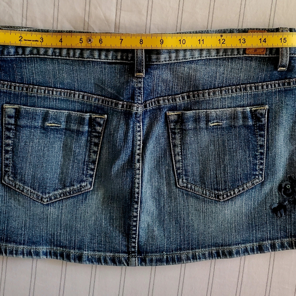 GUESS Denim Mini Skirt with Navy Floral Embroidery - Picture 4 of 6